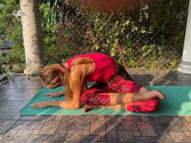 Agnistambhasana — Side